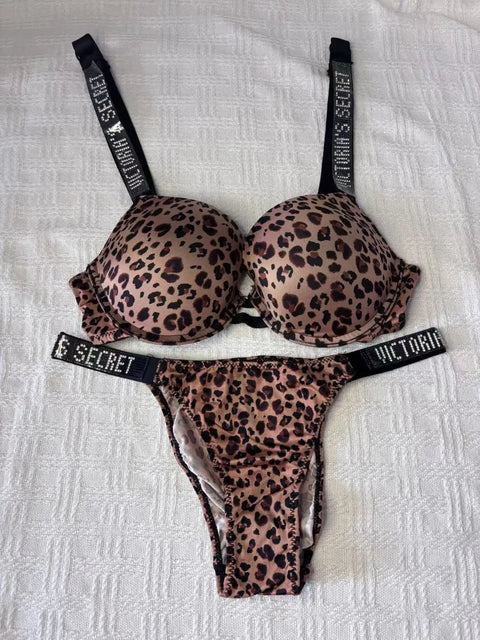 Victoria's Secret Women's Lingerie Set 2 Push up bras and panties