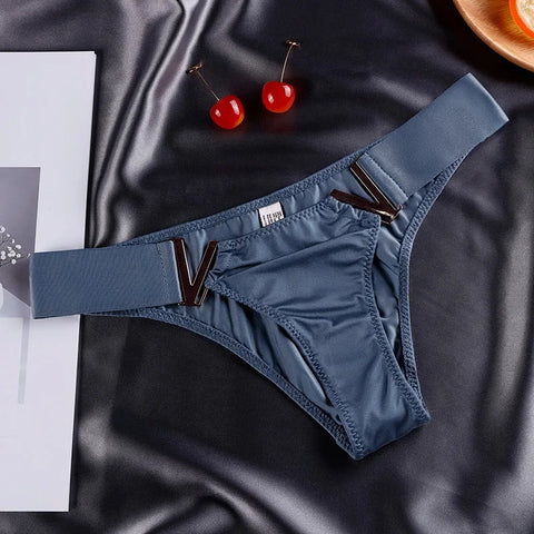 European and American Sexy T-Back Women's Metal V-Shaped Female Fashion Ice Silk Hip Lifting Sport Fitness Low Waist Panties T-T